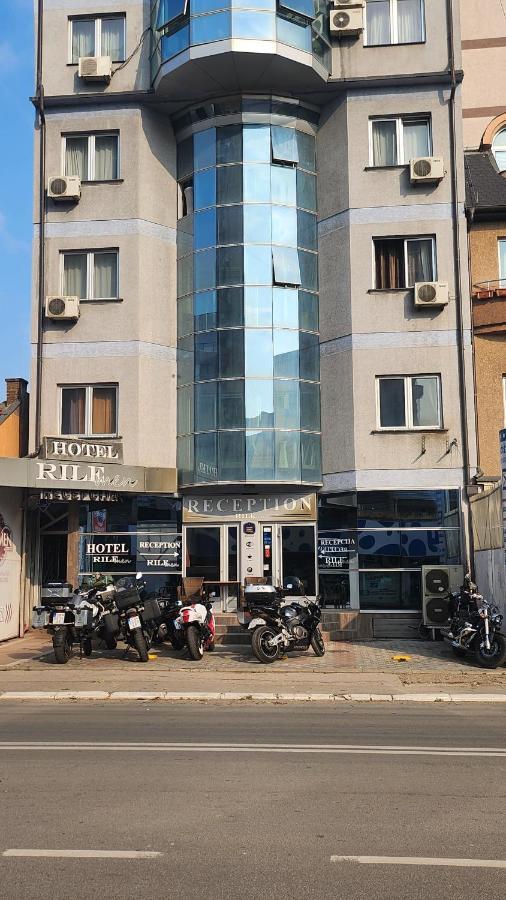 Hotel Rile Men Blue Ni Exteriér fotografie